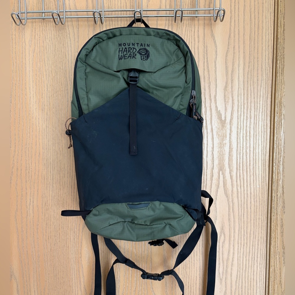 Mountain Hardware Field Day 16L Backpack
